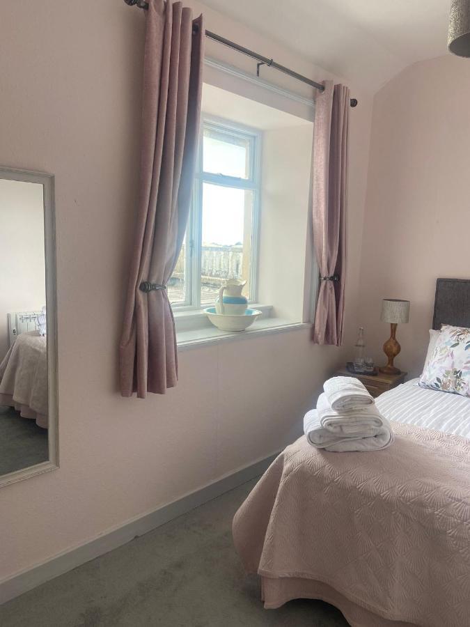 29 The Square Hotel Listowel Buitenkant foto